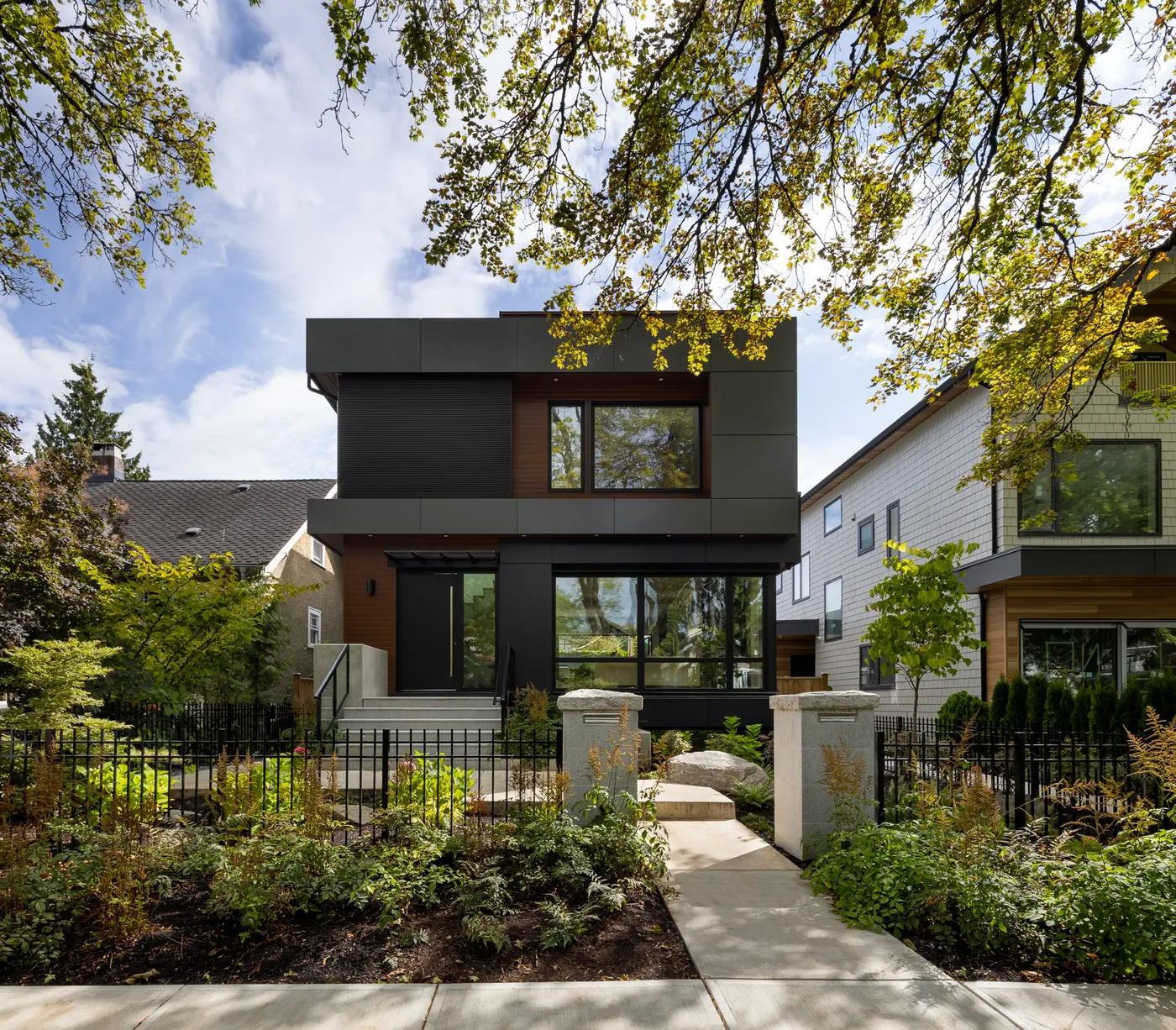 Award-winning modern custom home built by Venture Pacific in Kitsilano, Vancouver